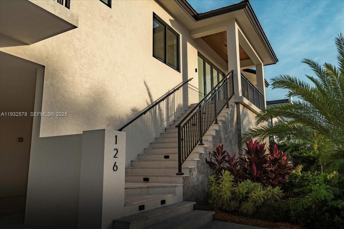 SUNRISE ISLE - Residential