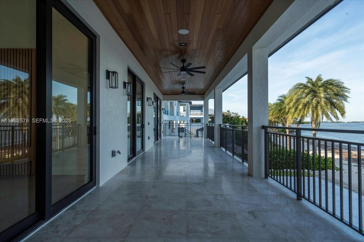 SUNRISE ISLE - Residential