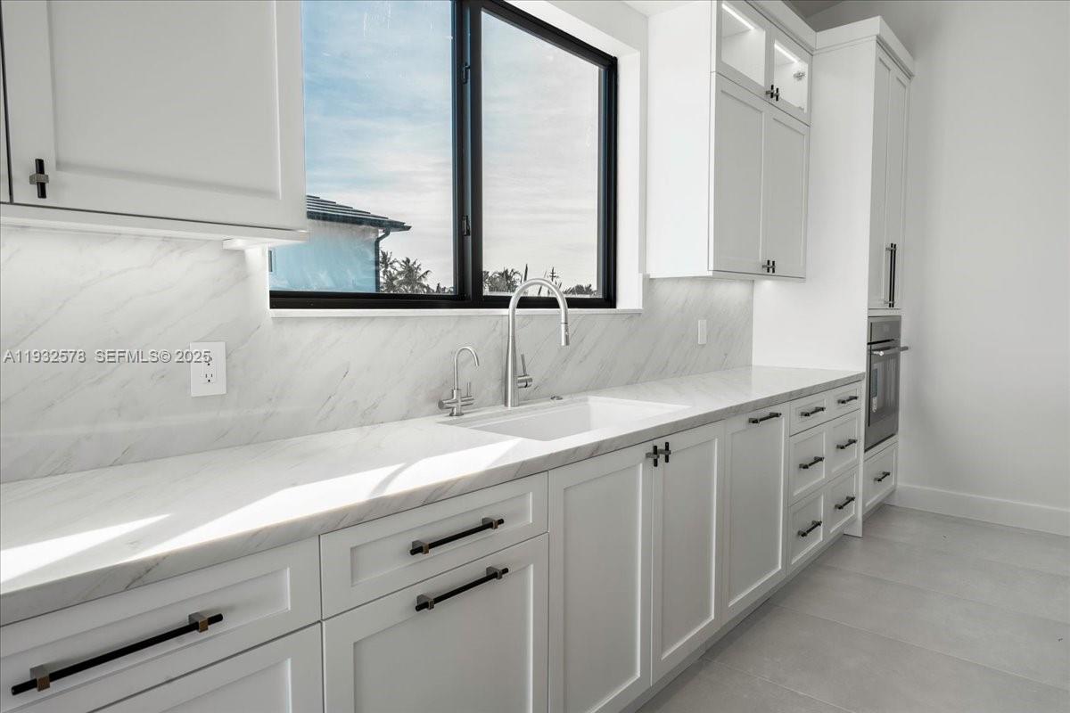 SUNRISE ISLE - Residential