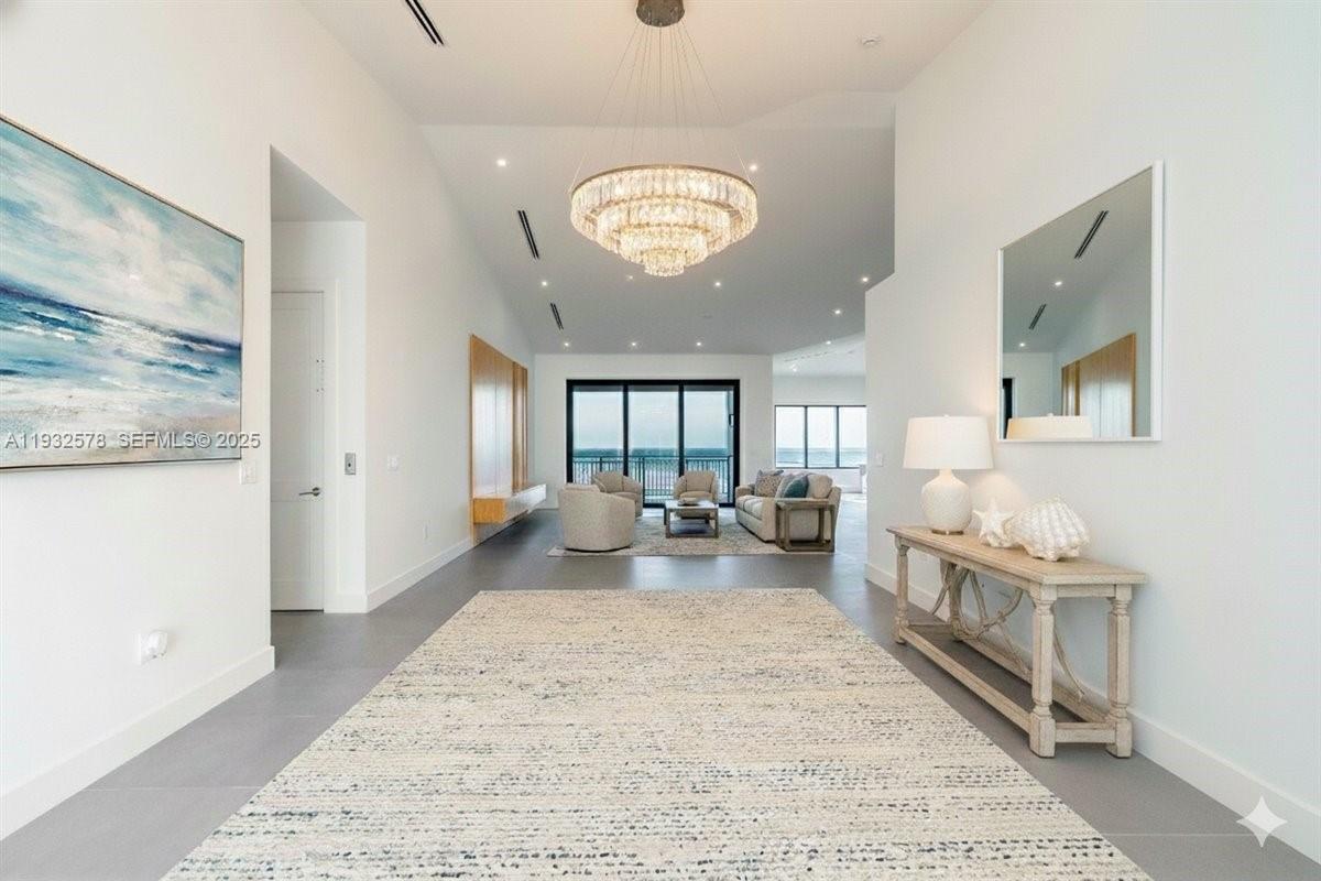 SUNRISE ISLE - Residential