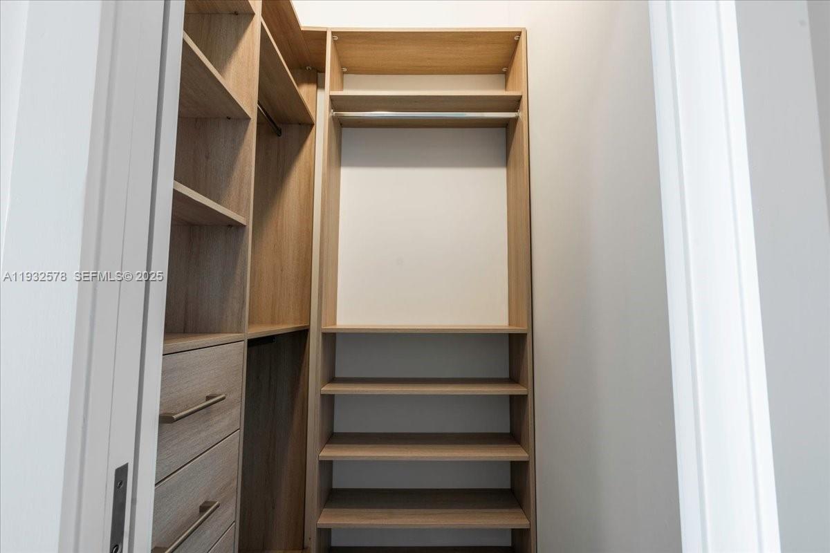 SUNRISE ISLE - Residential