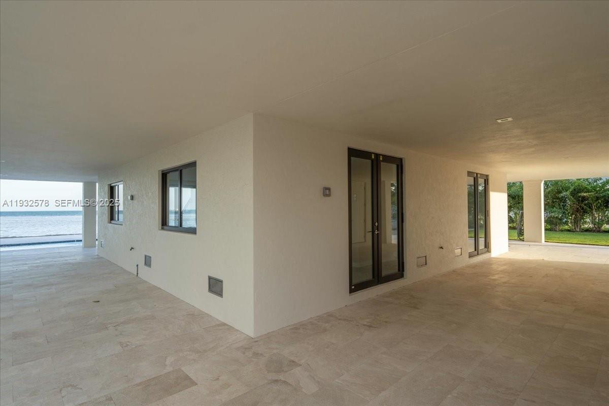 SUNRISE ISLE - Residential