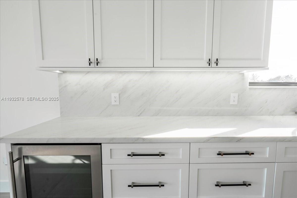 SUNRISE ISLE - Residential