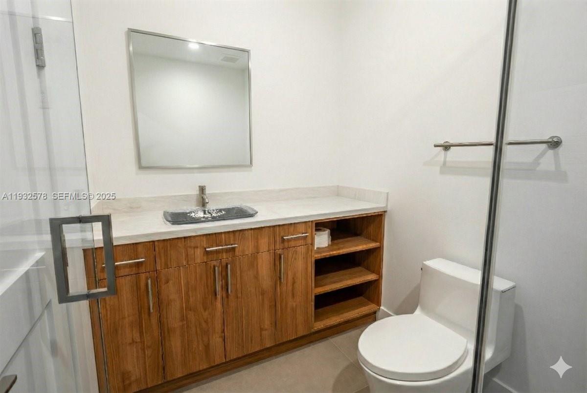 SUNRISE ISLE - Residential