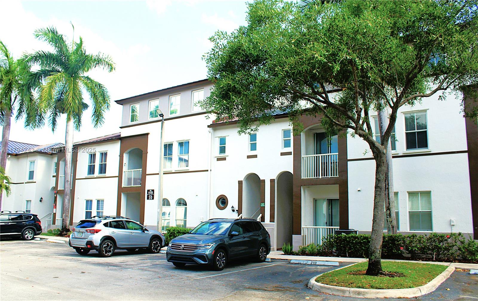 4435 Sw 160th Ave 211, Miramar, Broward County, Florida - 2 Bedrooms  
3 Bathrooms - 