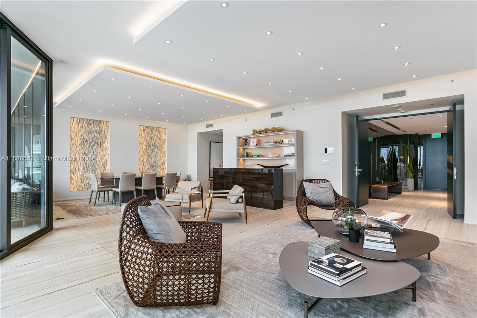 ONE THOUSAND MUSEUM CONDO - Residential