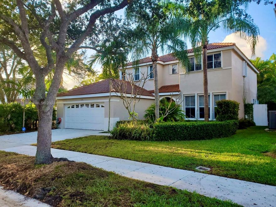 Beautiful 4 bedrom 2.5 bath home in gated neighborhood with great schools. Master with 2 closets, roman tub and separate shower. Pool and pond in fenced back yard. New awning over porch for dining all fresco and having a barbque. Close to Markham Park, easy access to 595, safe and well maintained neighborhood.