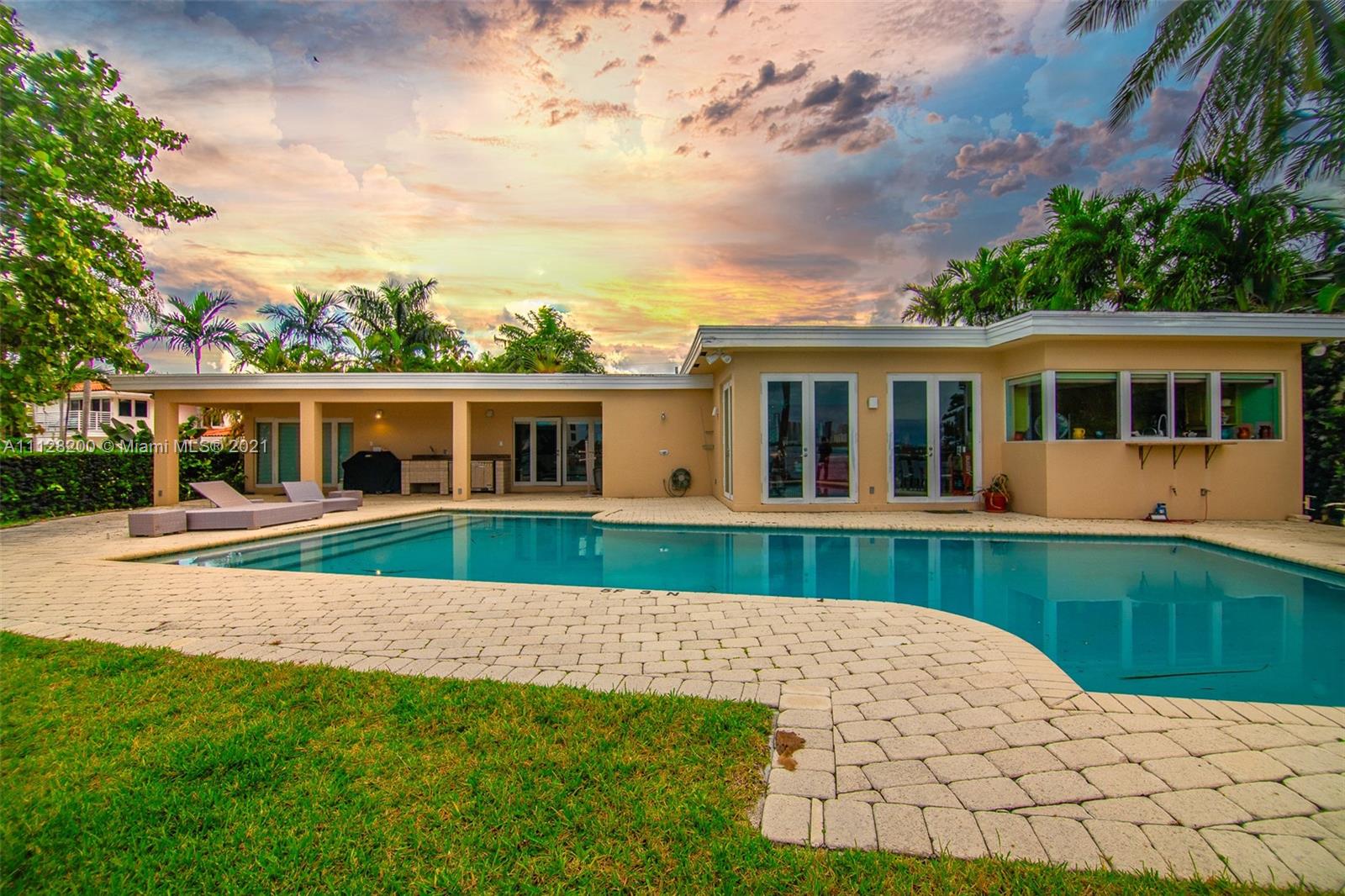 BAY HARBOR ISLAND - Residential