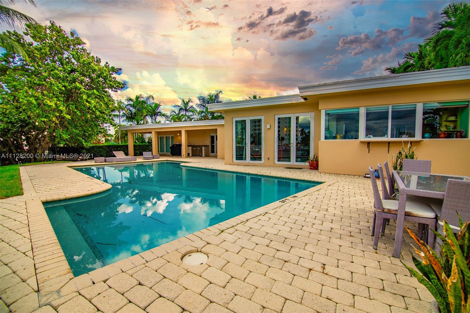 BAY HARBOR ISLAND - Residential