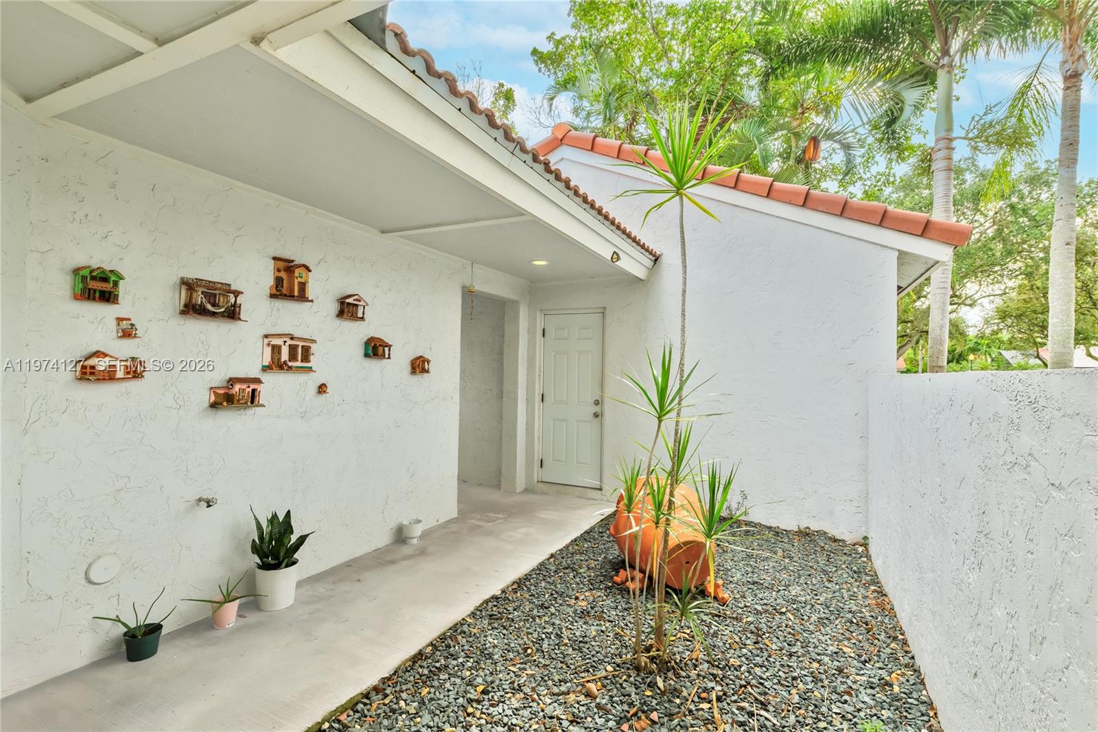 COUNTRY ISLES GARDEN HOMES - Residential