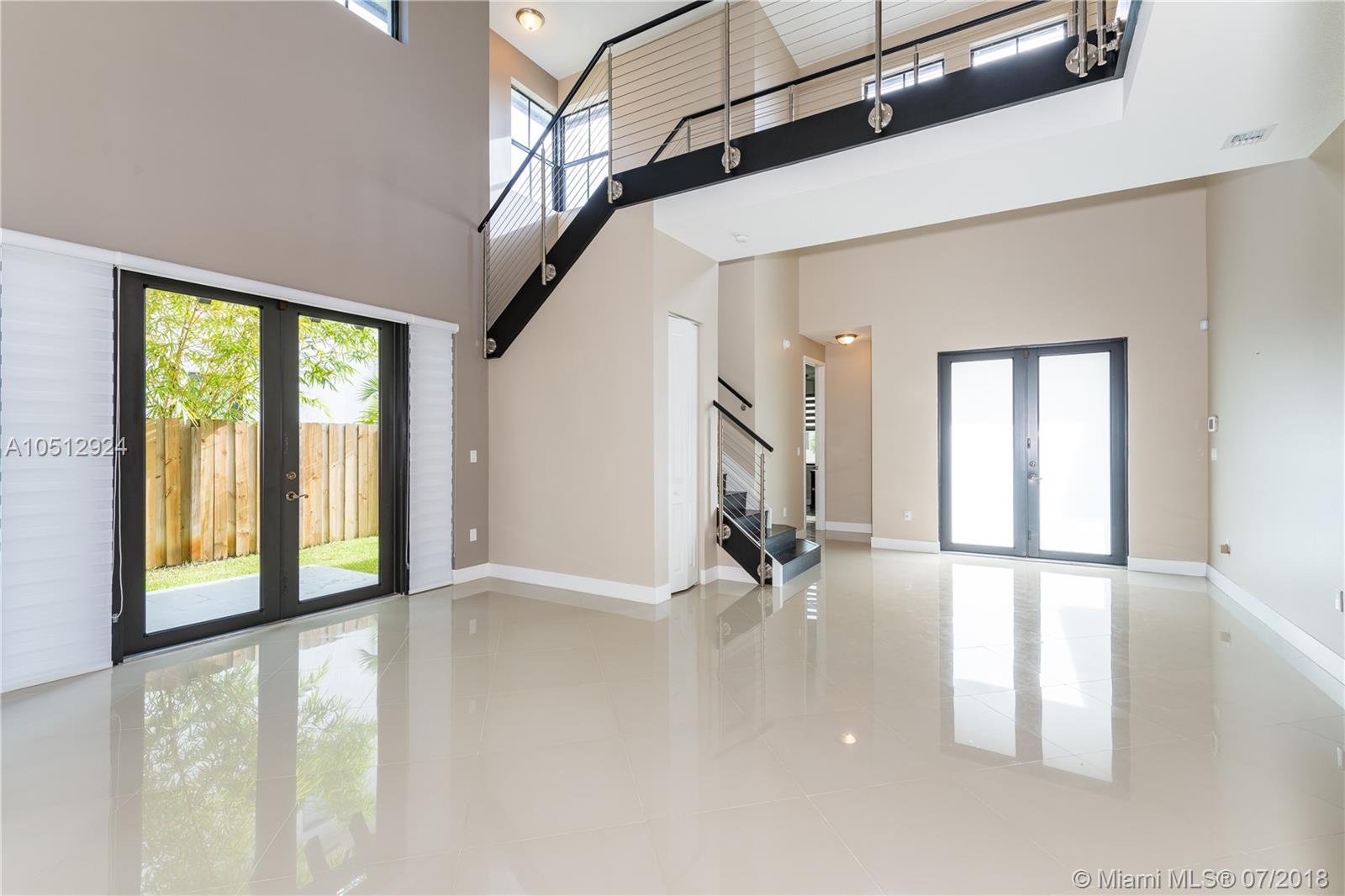 ENCHANTED COURT - Residential