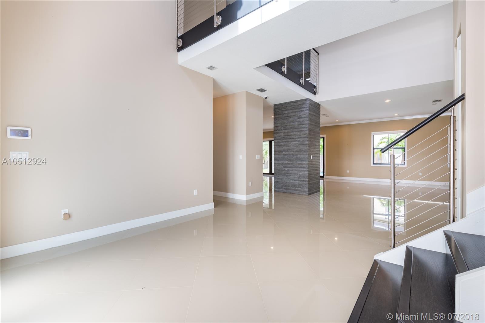 ENCHANTED COURT - Residential