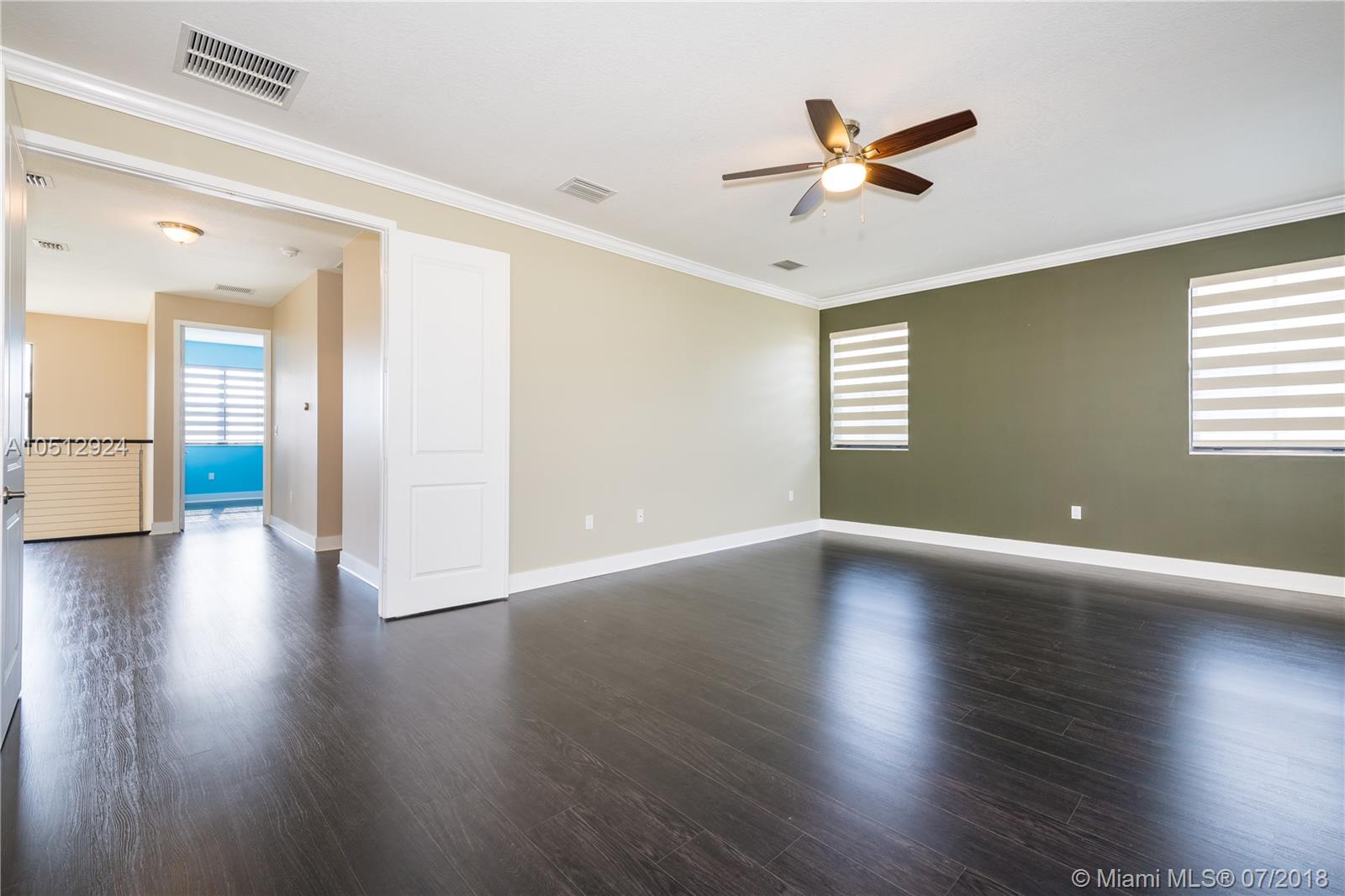 ENCHANTED COURT - Residential