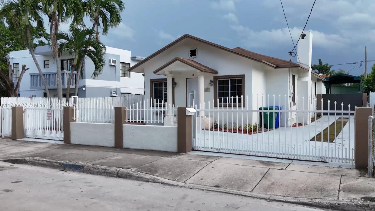 Rental Property at 2028 Sw 2nd St 1, Miami, Broward County, Florida - Bedrooms: 3 
Bathrooms: 1  - $2,900 MO.