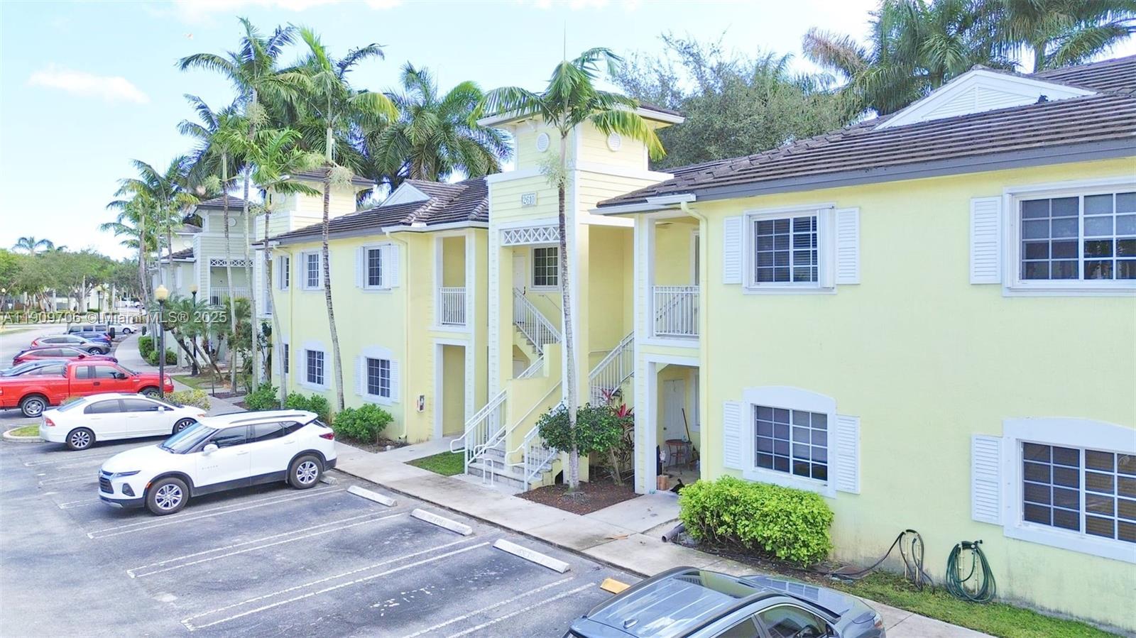 CARIBBEAN ISLES VILLAS CO - Residential