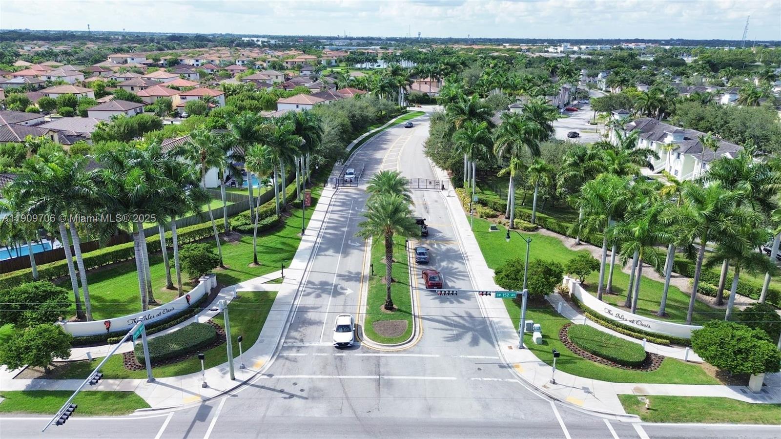 CARIBBEAN ISLES VILLAS CO - Residential