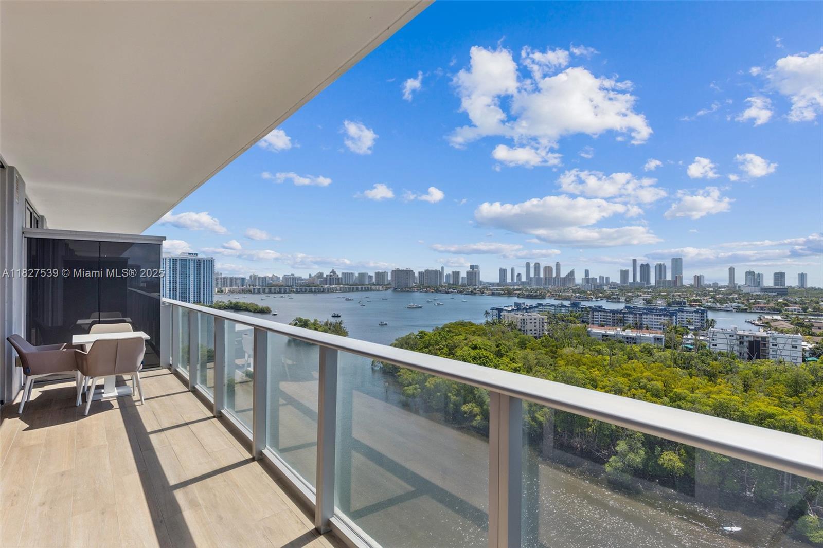 One of the best units in the building! This upgraded 2-bedroom, 2-bath condo at The Harbour offers a spacious layout with porcelain tile floors, modern kitchen, and stunning bay/park views. Features 2 independent garage parking spaces, a private storage unit, and many upgrades throughout. Enjoy luxury amenities: infinity pool, gym, spa, tennis, and more.