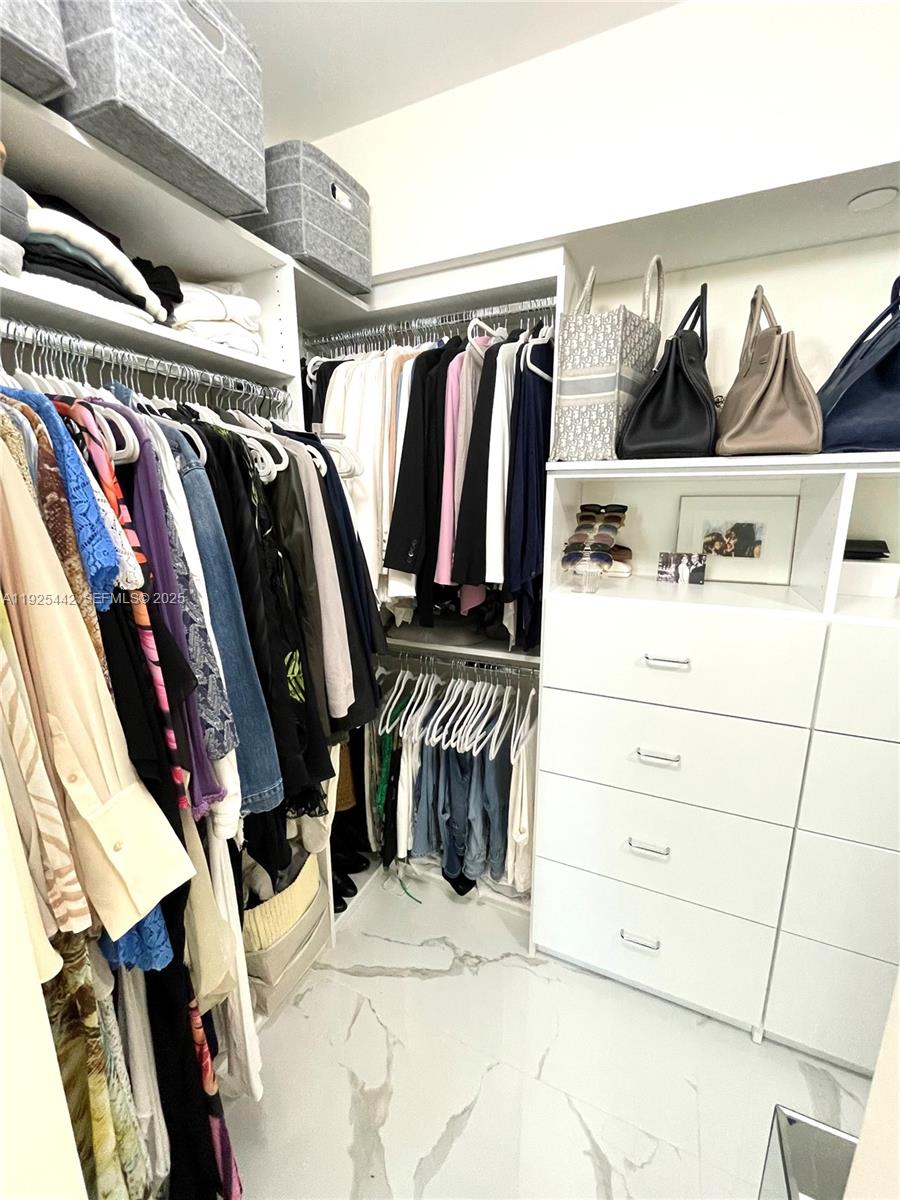 THE GRANDVIEW CONDO - Residential