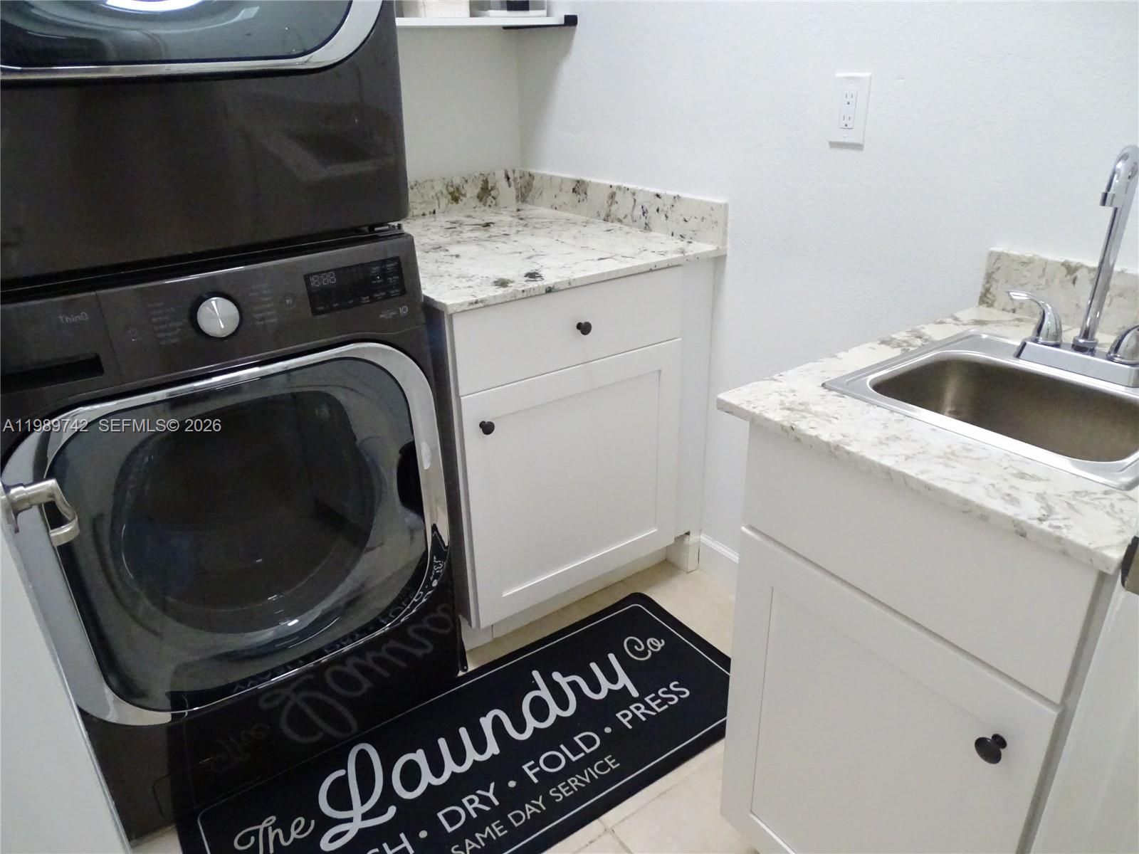 SILVER PALM EAST SECTION - Residential