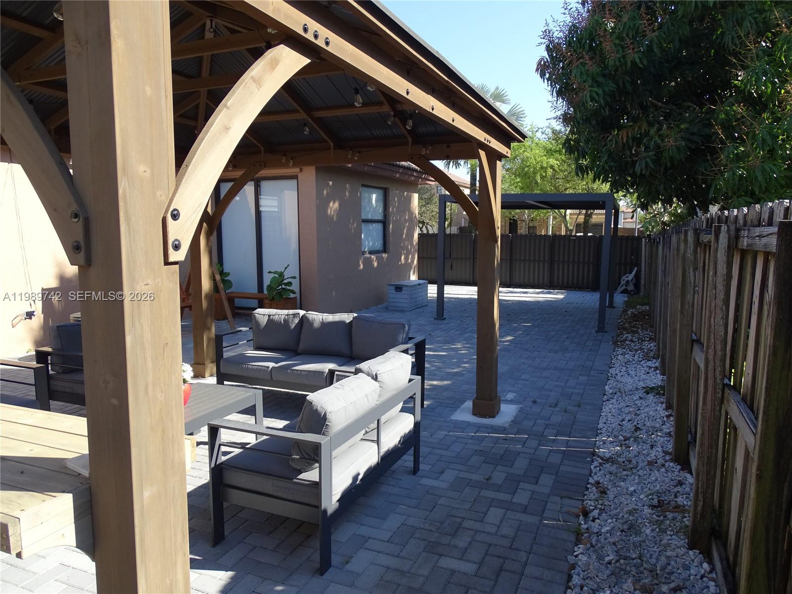 SILVER PALM EAST SECTION - Residential