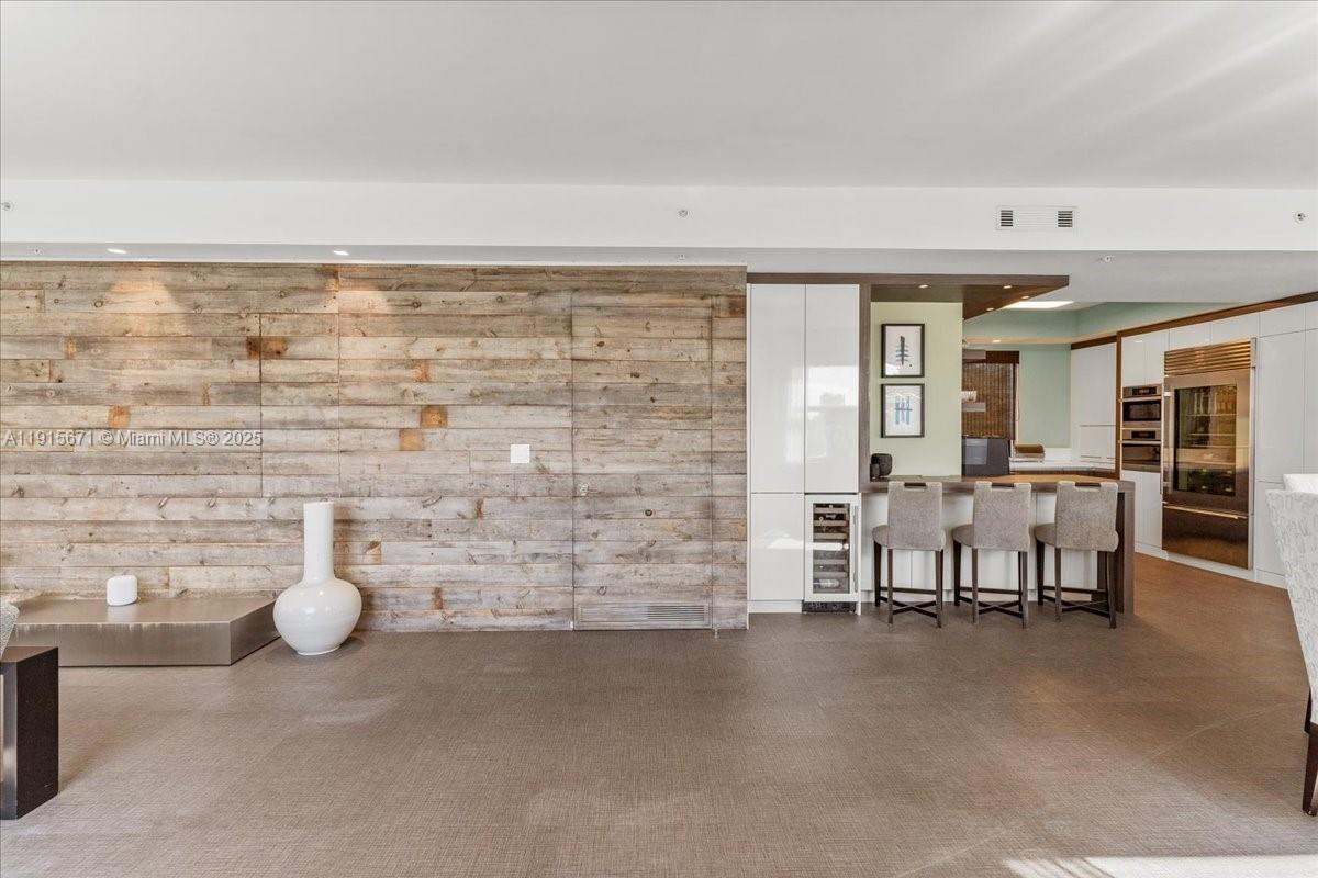 THE FLATS CONDO - Residential