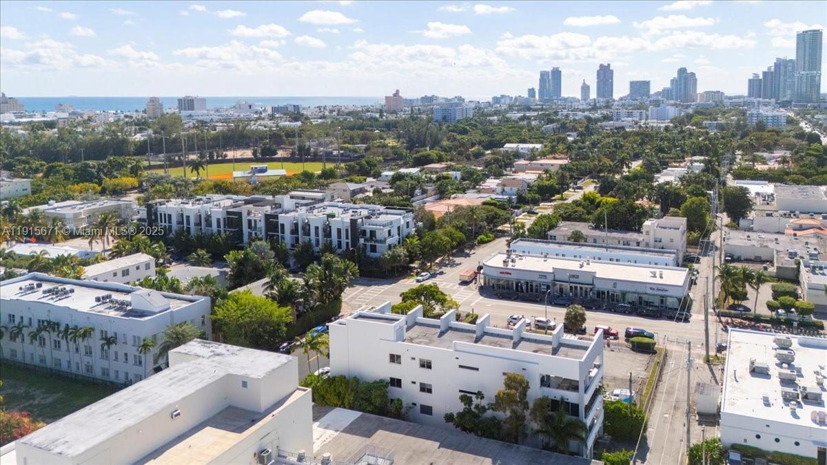 THE FLATS CONDO - Residential