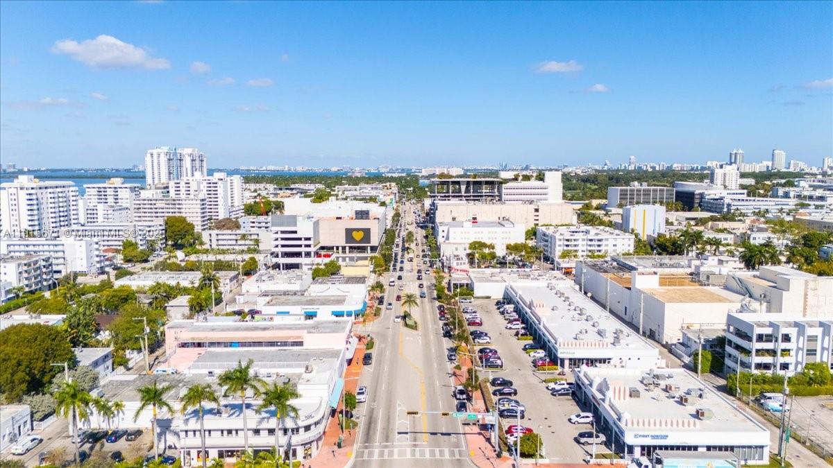 THE FLATS CONDO - Residential