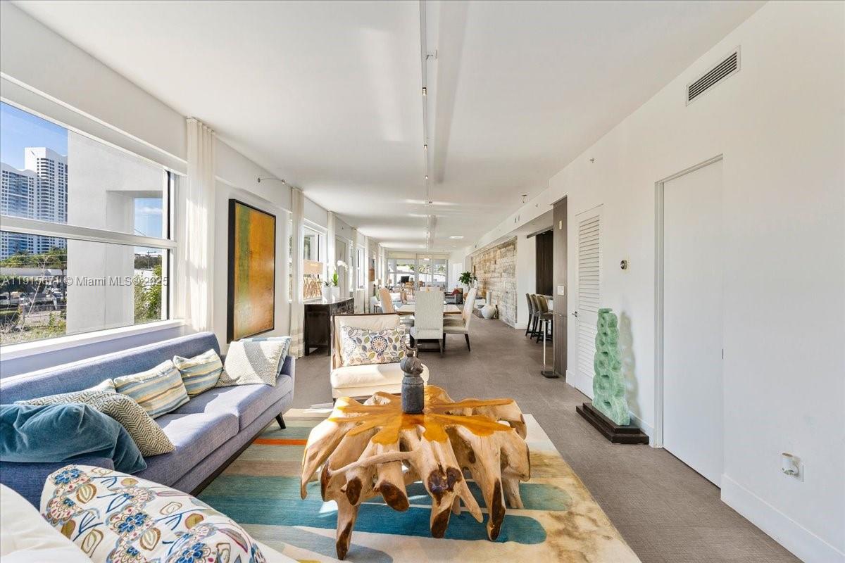 THE FLATS CONDO - Residential