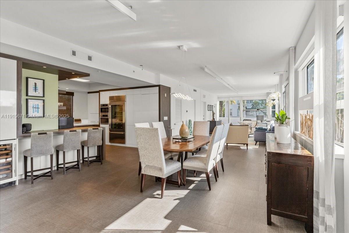 THE FLATS CONDO - Residential