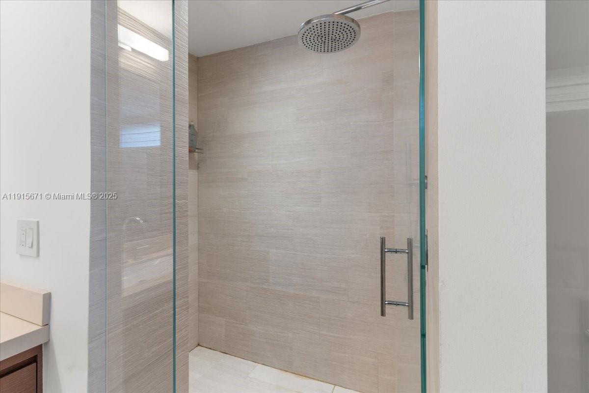 THE FLATS CONDO - Residential