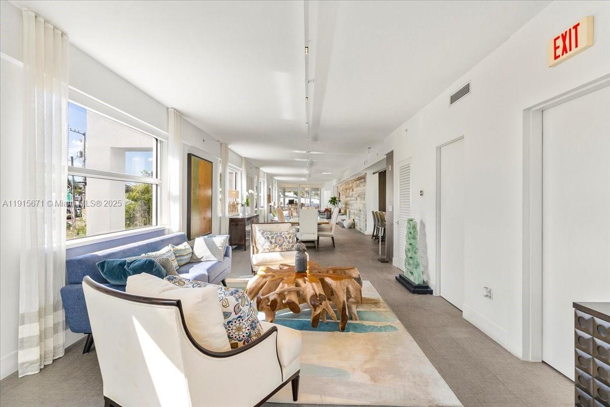 THE FLATS CONDO - Residential