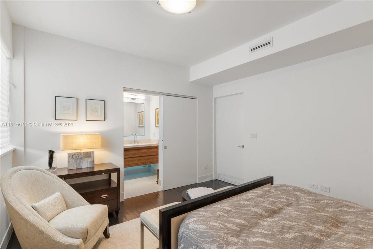 THE FLATS CONDO - Residential