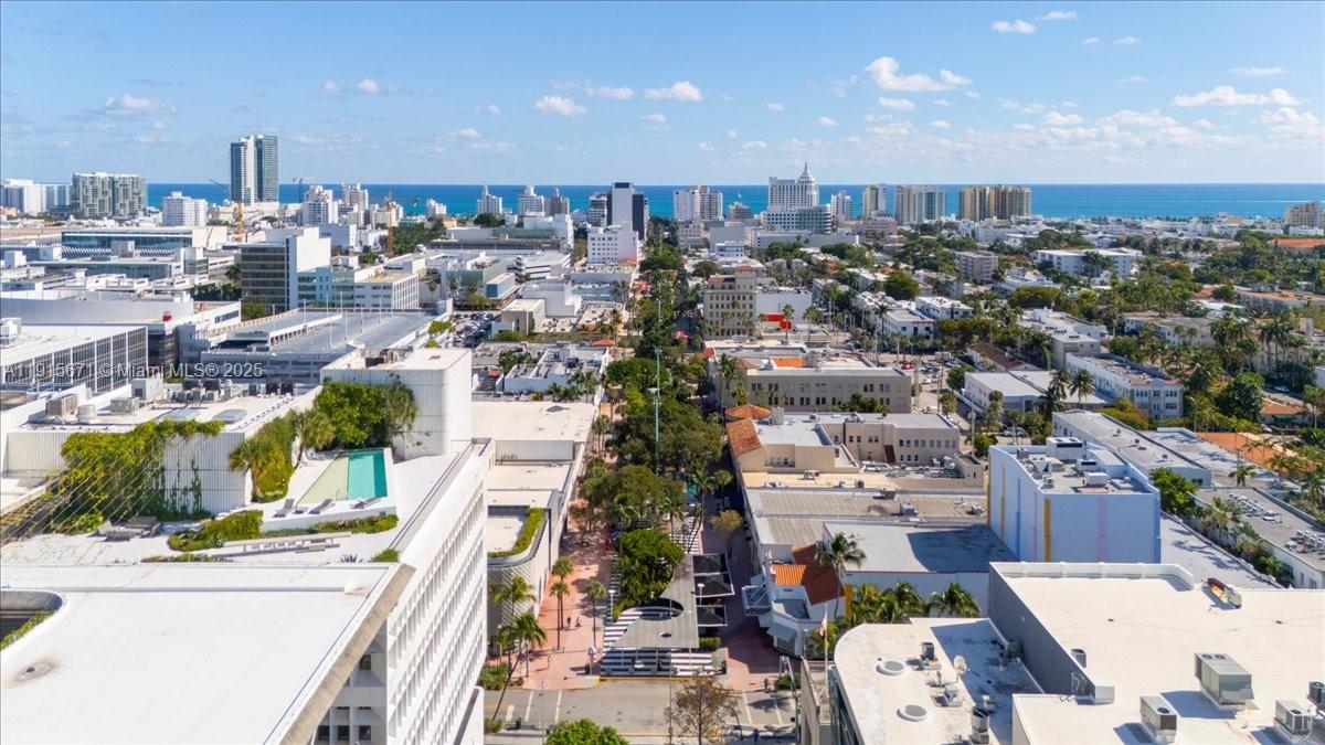 THE FLATS CONDO - Residential