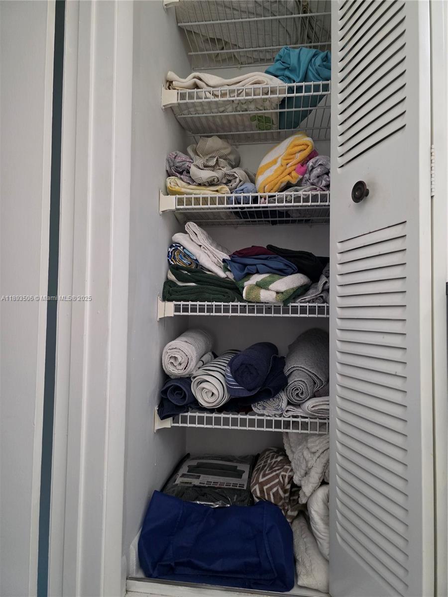 GARDENS AT KENDALE LAKES - Residential