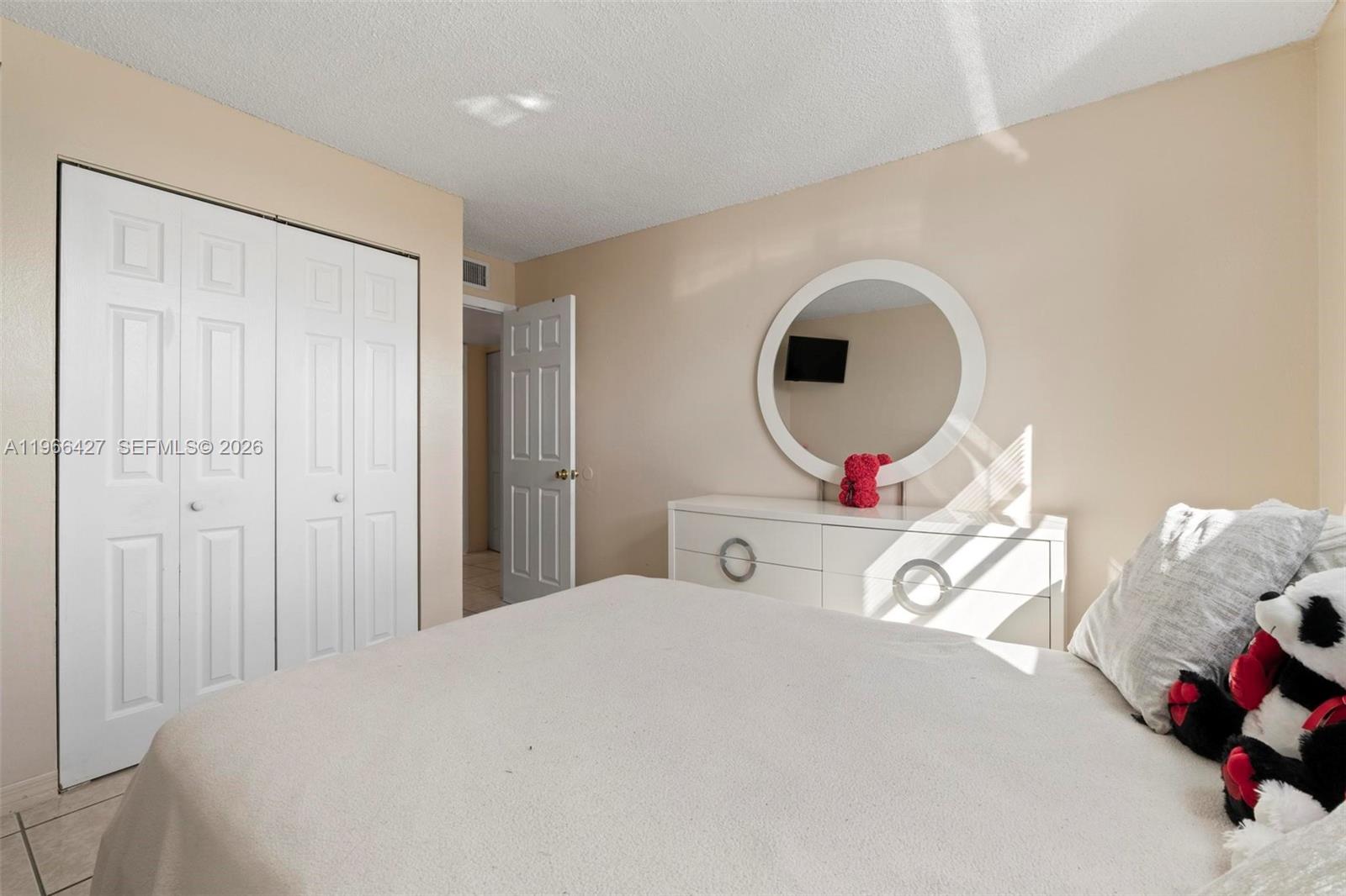 LAS ESTRELLAS CONDO - Residential