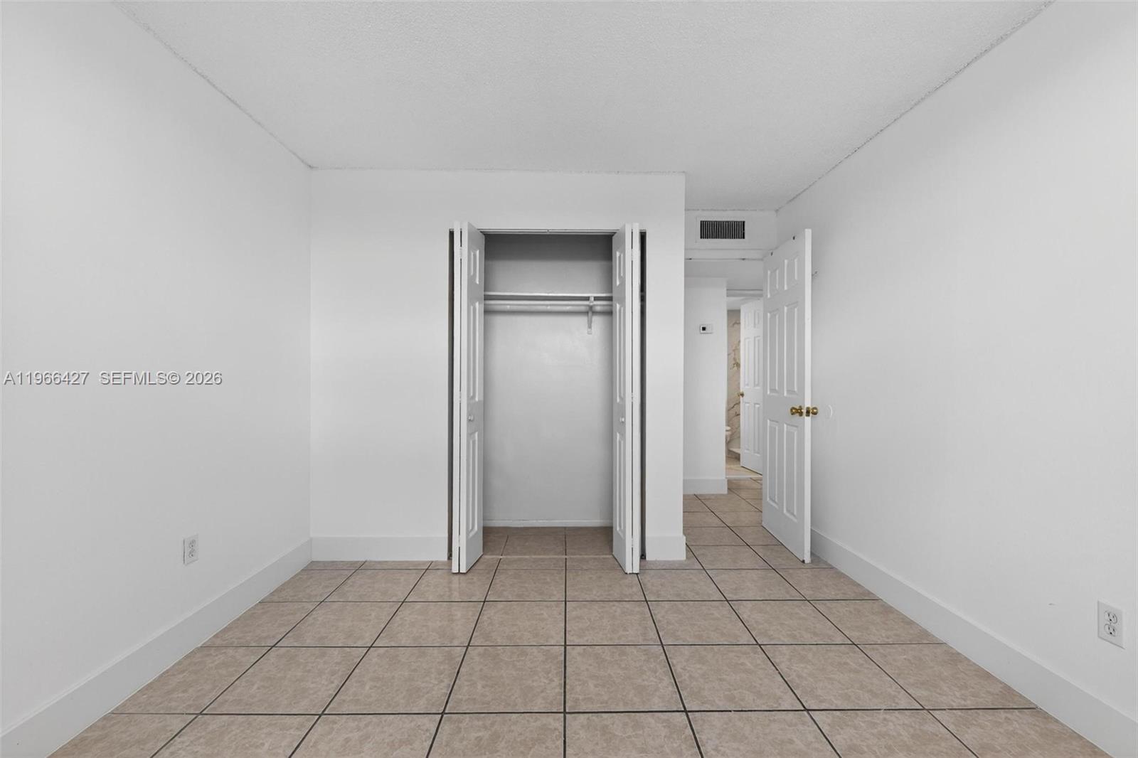 LAS ESTRELLAS CONDO - Residential