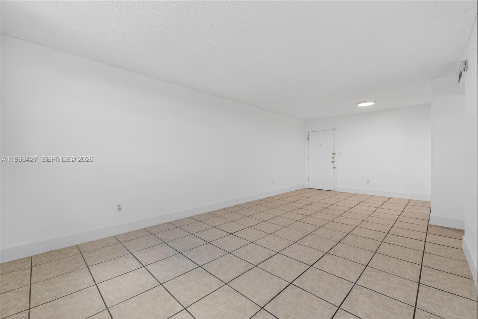 LAS ESTRELLAS CONDO - Residential