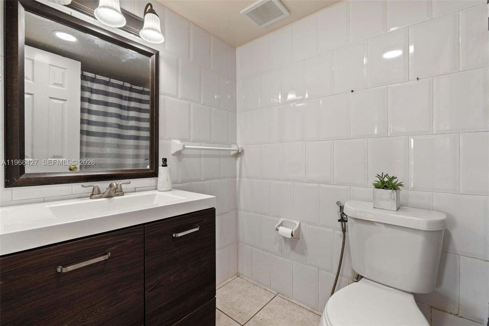 LAS ESTRELLAS CONDO - Residential