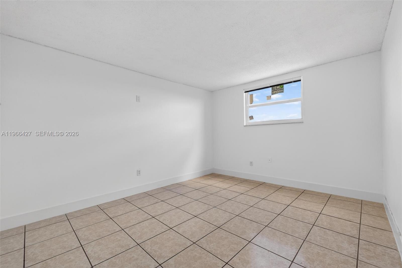 LAS ESTRELLAS CONDO - Residential