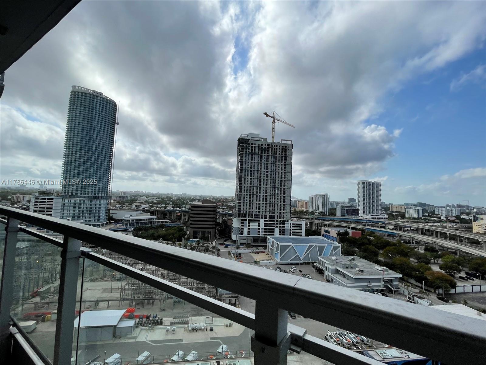 90 Sw 3rd St 1809, Miami, Broward County, Florida - 1 Bedrooms  
1 Bathrooms - 