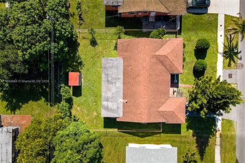 A home in Lauderdale Lakes