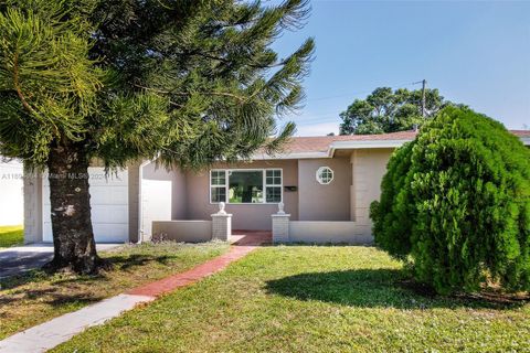 A home in Lauderdale Lakes