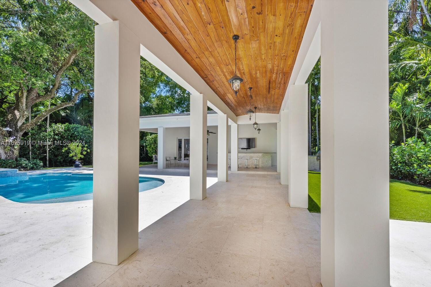 COCONUT GROVE TERR - Residential