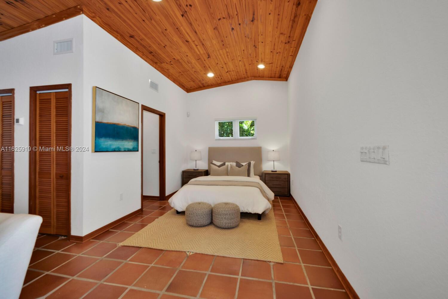 COCONUT GROVE TERR - Residential