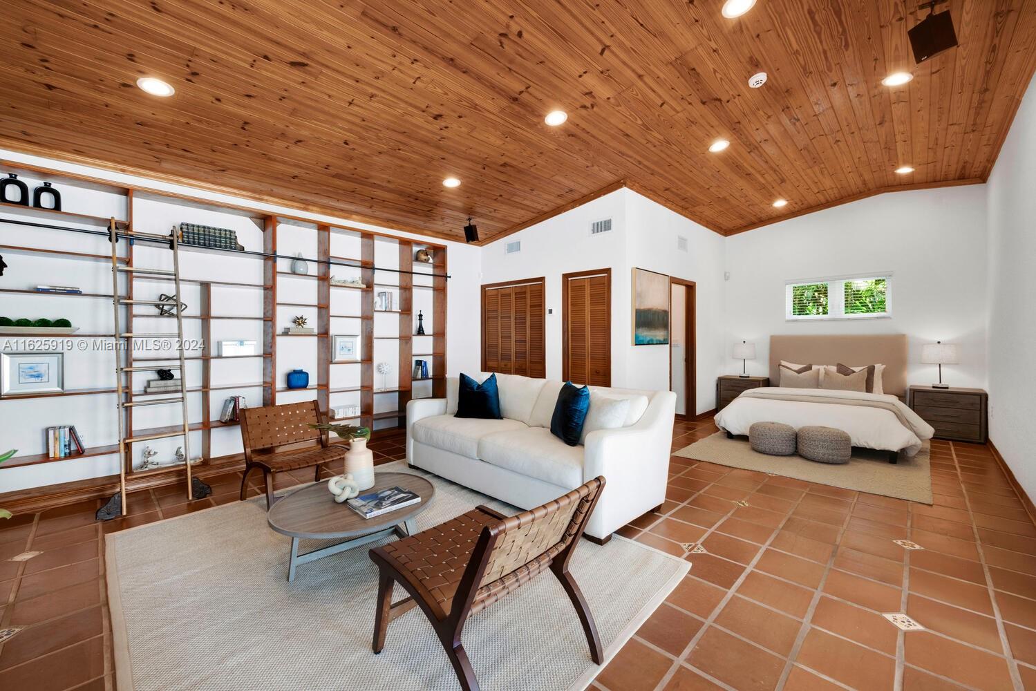 COCONUT GROVE TERR - Residential