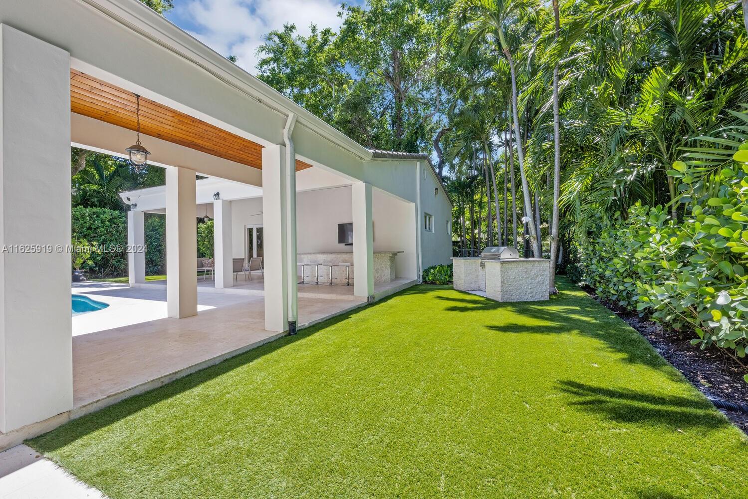 COCONUT GROVE TERR - Residential