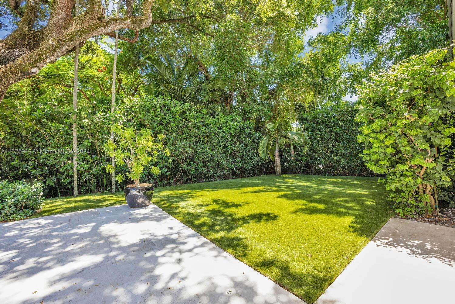 COCONUT GROVE TERR - Residential