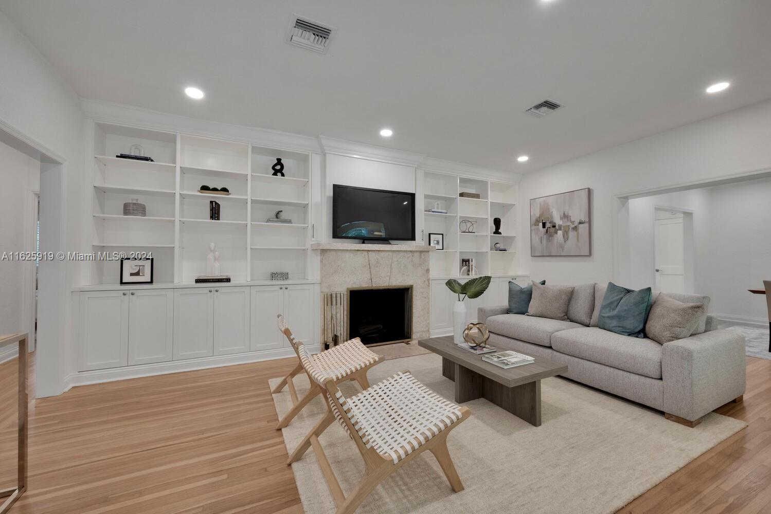 COCONUT GROVE TERR - Residential