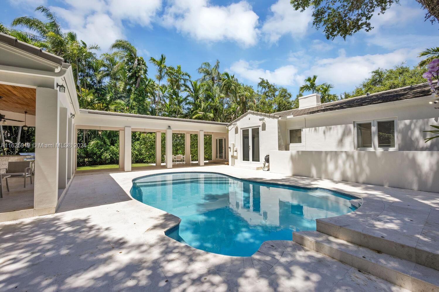 COCONUT GROVE TERR - Residential