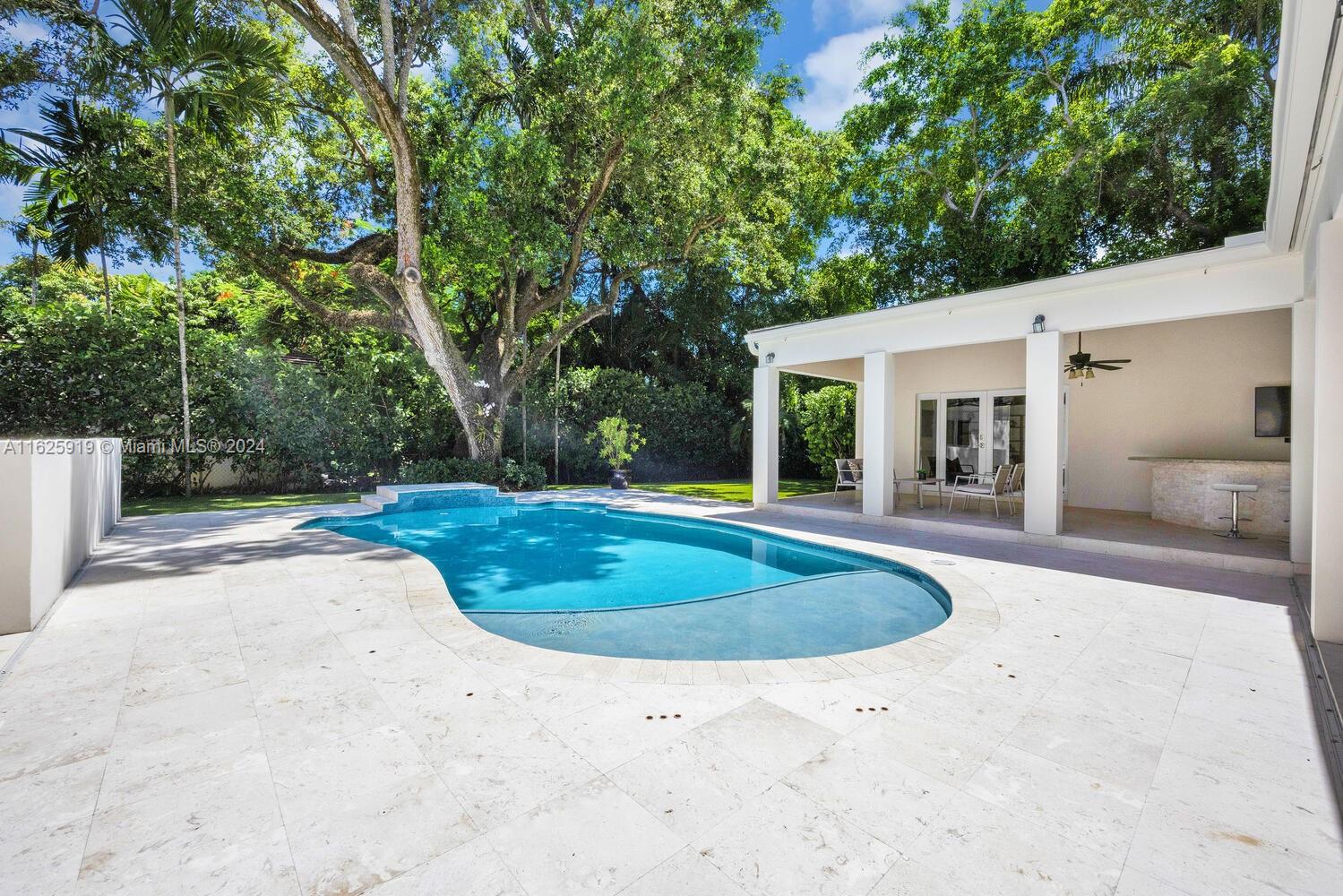 COCONUT GROVE TERR - Residential